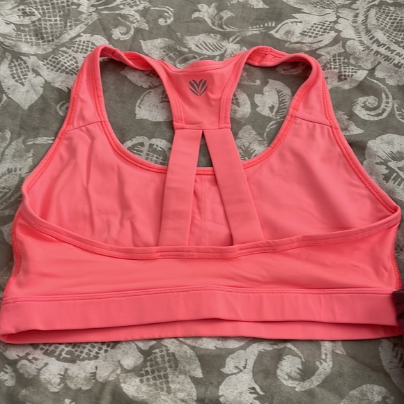 SPORT BRAS🤍🤍 - Picture 6 of 7